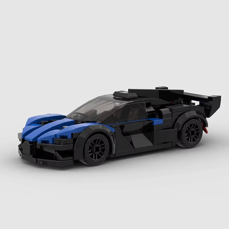 ELYTRA Aero, maquette d'hypercar noire et bleu électrique en briques Mabric™