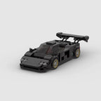 VELOCITA Aquilon R, maquette d'hypercar de piste en briques Mabric™ à aileron massif
