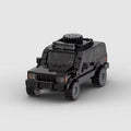 FORGE Anvil, maquette de SUV tout-terrain noir en briques Mabric™ avec galerie de toit