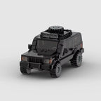 FORGE Anvil, maquette de SUV tout-terrain noir en briques Mabric™ avec galerie de toit