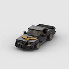 PHOENIX Talon, maquette de muscle car rétro en briques Mabric™ avec emblème doré sur le capot