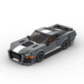 RUMBLE Freedom, maquette de coupé américain gris anthracite à bandes blanches en briques Mabric™