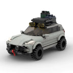 ZENITH Safari, maquette de SUV baroudeur en briques Mabric™ avec roue de secours en porte-à-faux